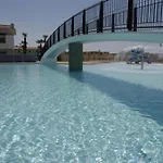 Homely Flat With Private Garden And Common Pool Apartman *