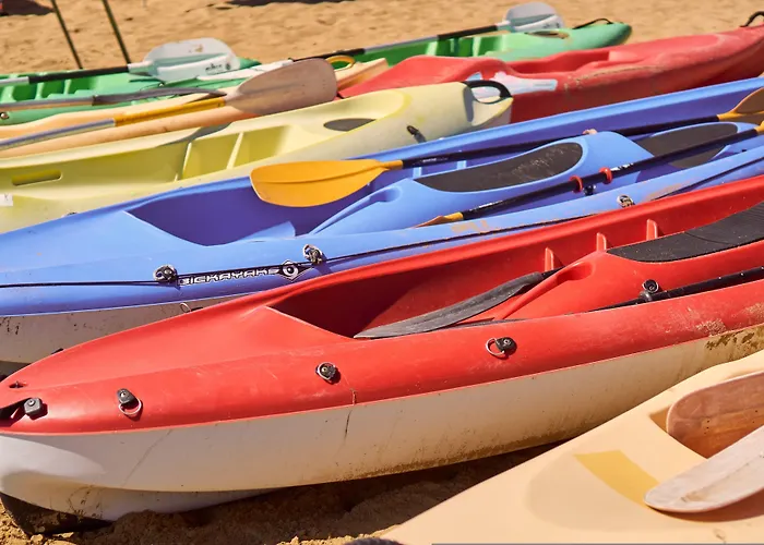 Homely Flat With Private Garden And Common Pool *