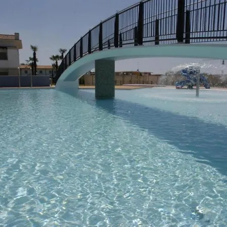 Homely Flat With Private Garden And Common Pool * بيبيوني