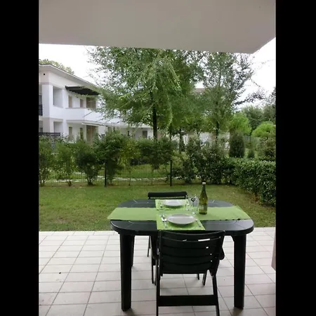 Homely Flat With Private Garden And Common Pool Apartamento Bibione