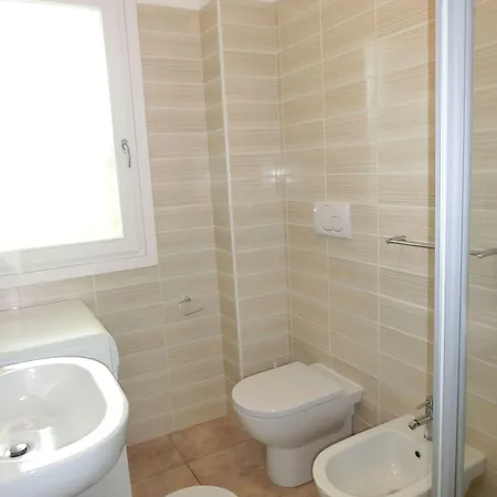 Apartment Homely Flat With Private Garden And Common Pool