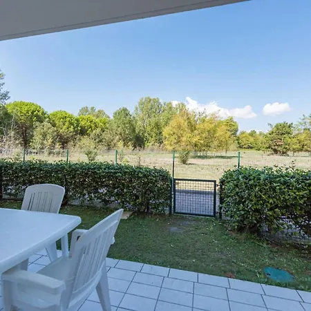 Appartamento Homely Flat With Private Garden And Common Pool Bibione