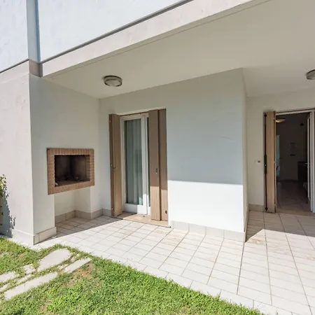 Homely Flat With Common Pool And Solarium Lägenhet Bibione