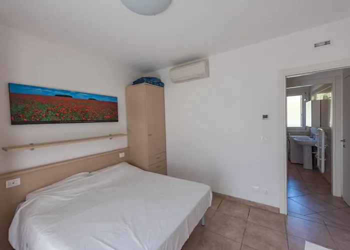 Appartamento Homely Flat With Private Garden And Common Pool *