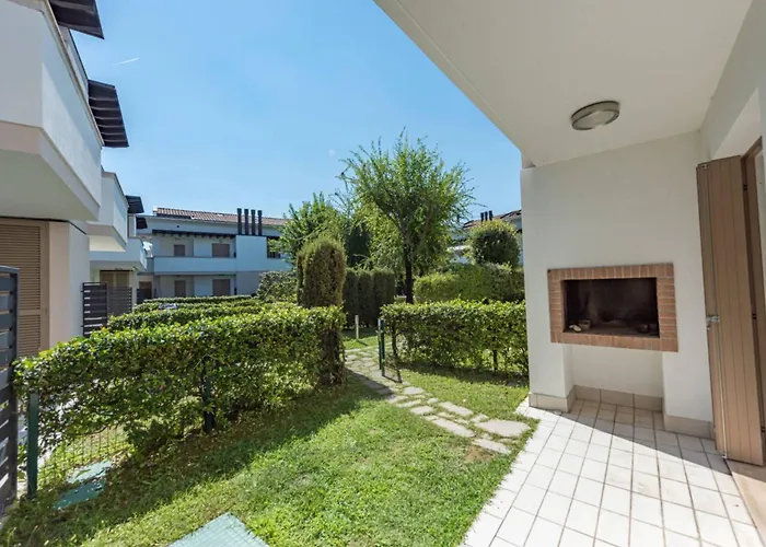 Homely Flat With Private Garden And Common Pool Appartamento Bibione
